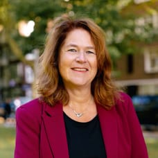 Hélène Bontje - Office Manager