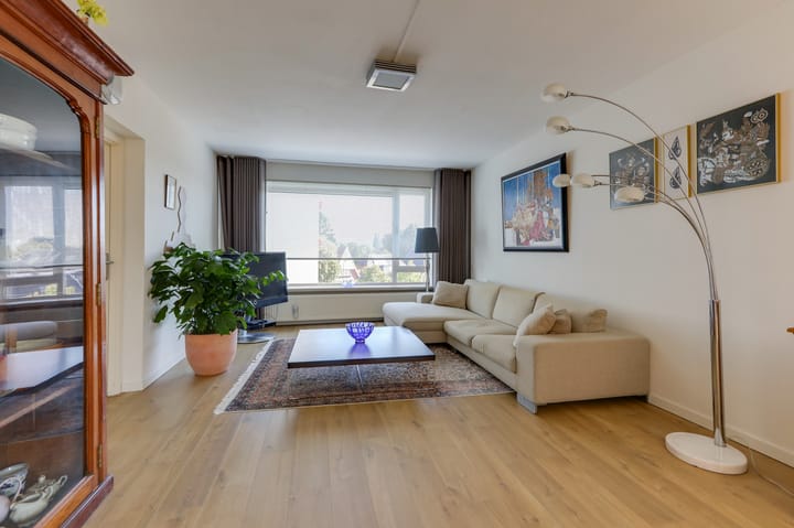 Foto 15 van Den Heuvel 104