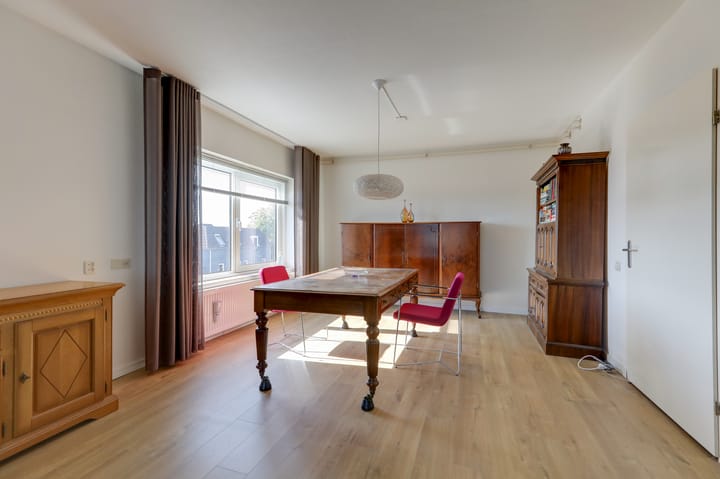 Foto 16 van Den Heuvel 104