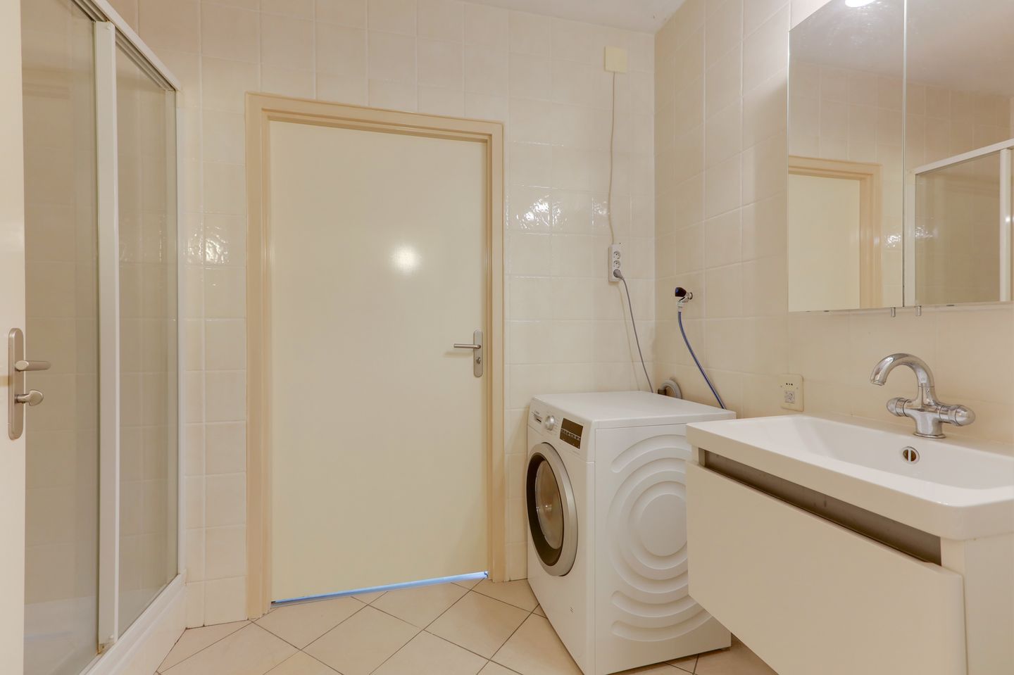 Foto 25 van Den Heuvel 104