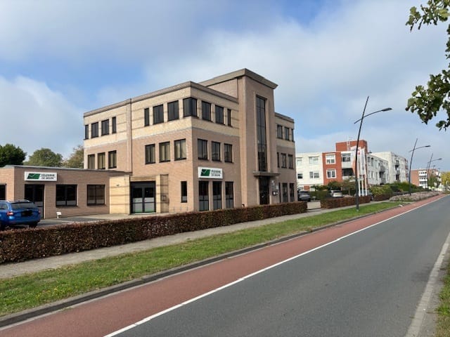 Bekijk foto 1 van Velmolenweg 85