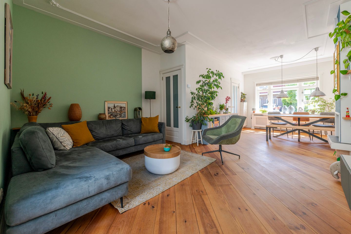 Photo 4 of Leliestraat 11