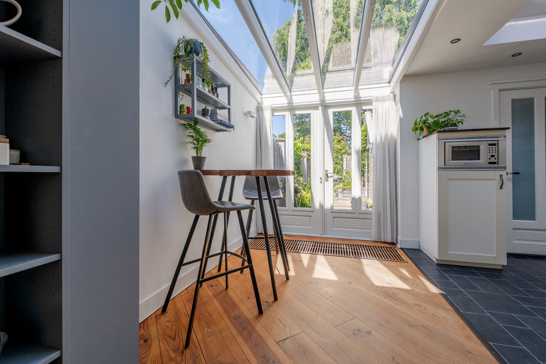 Photo 9 of Leliestraat 11