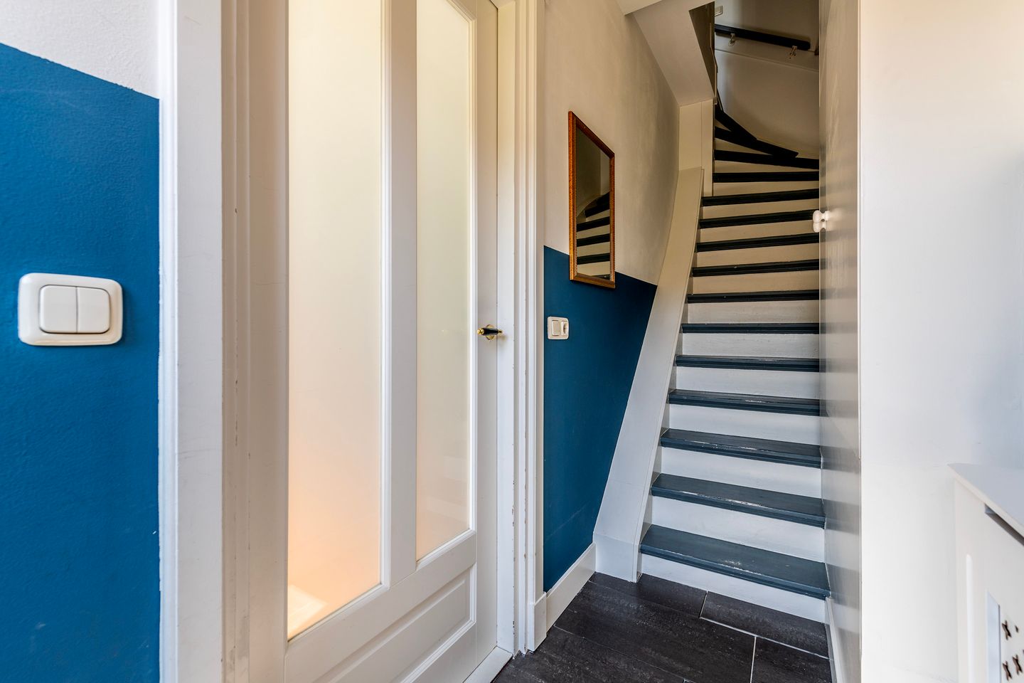 Photo 14 of Leliestraat 11