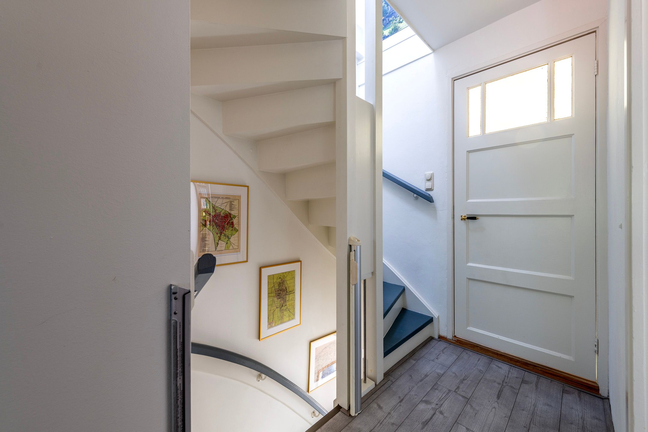 Photo 15 of Leliestraat 11