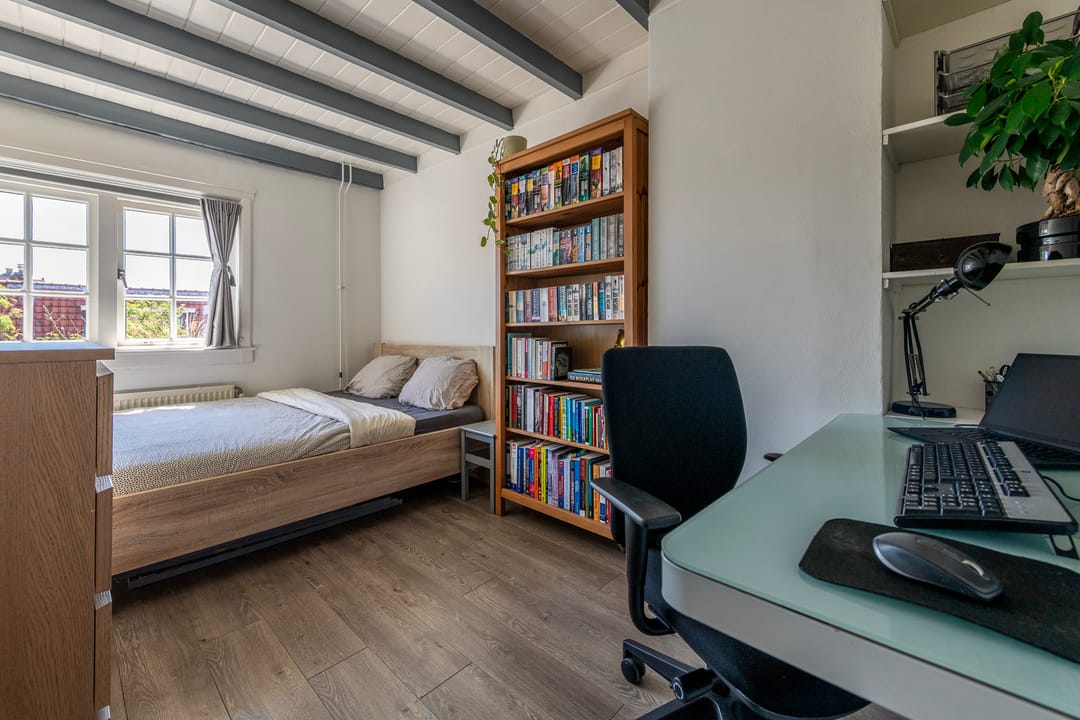 Photo 16 of Leliestraat 11