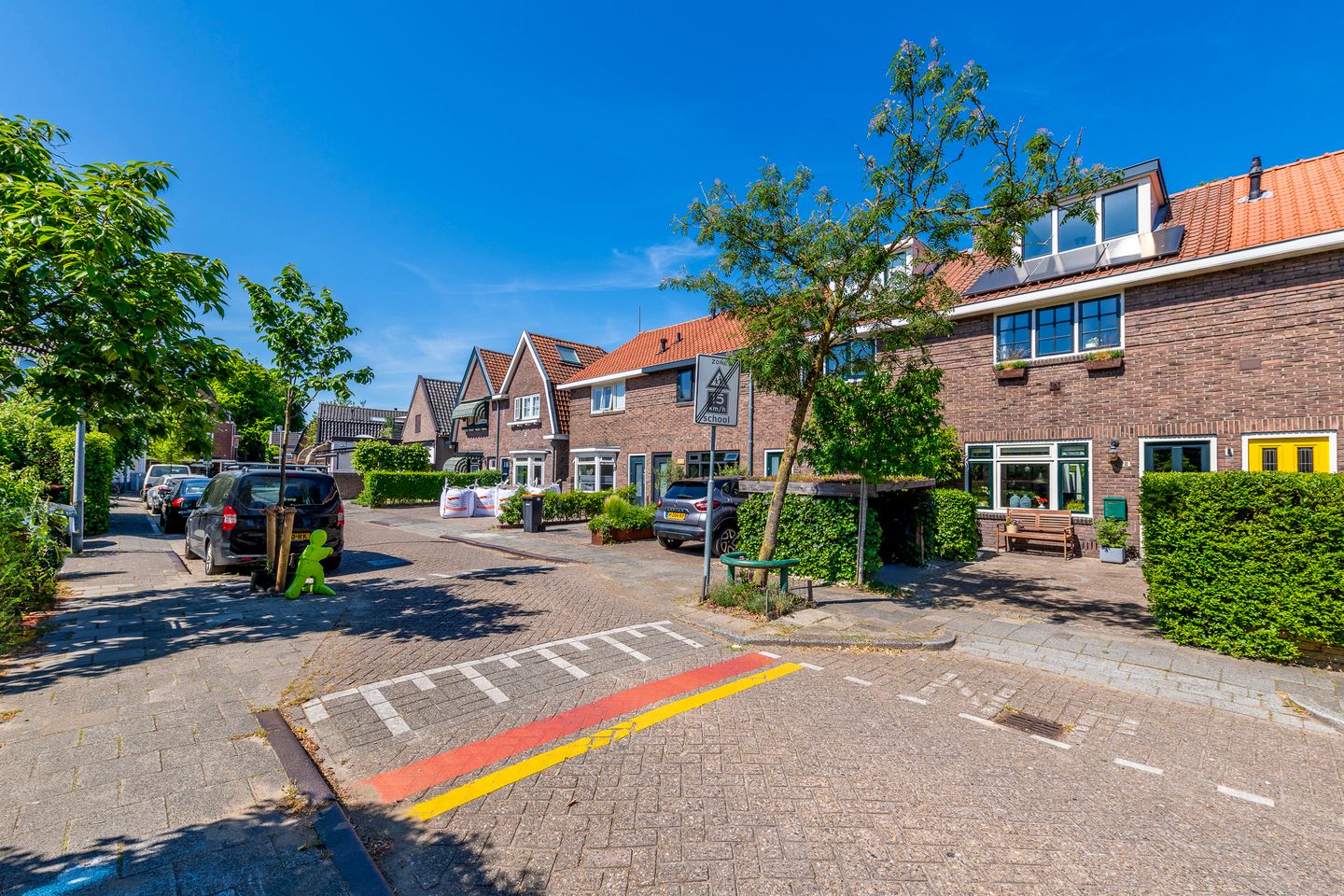 Photo 35 of Leliestraat 11