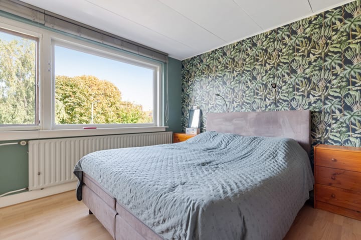 Photo 18 of Emmastraat 9