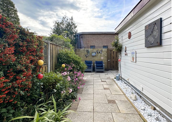 Photo 27 of Emmastraat 9