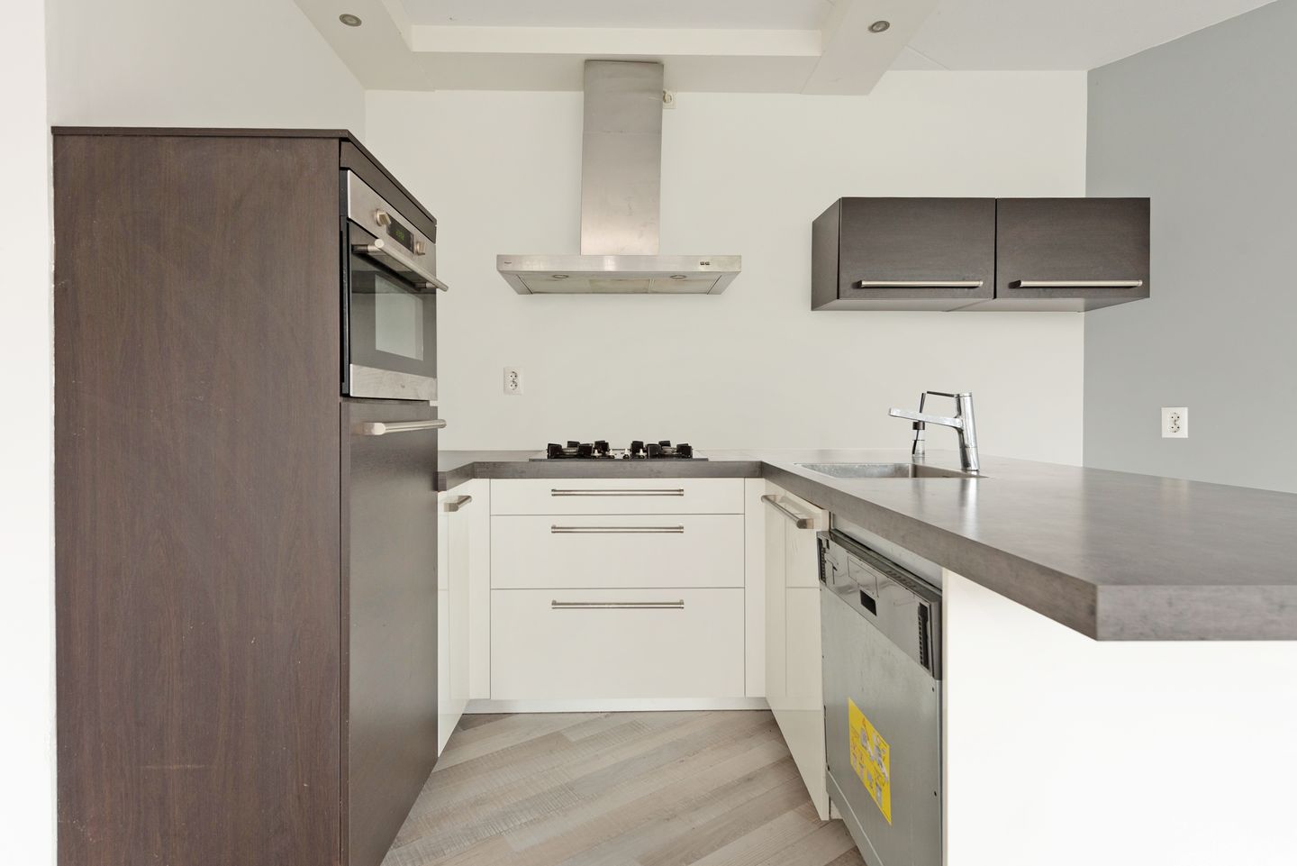 Foto 5 van Baak van Katwijk 142