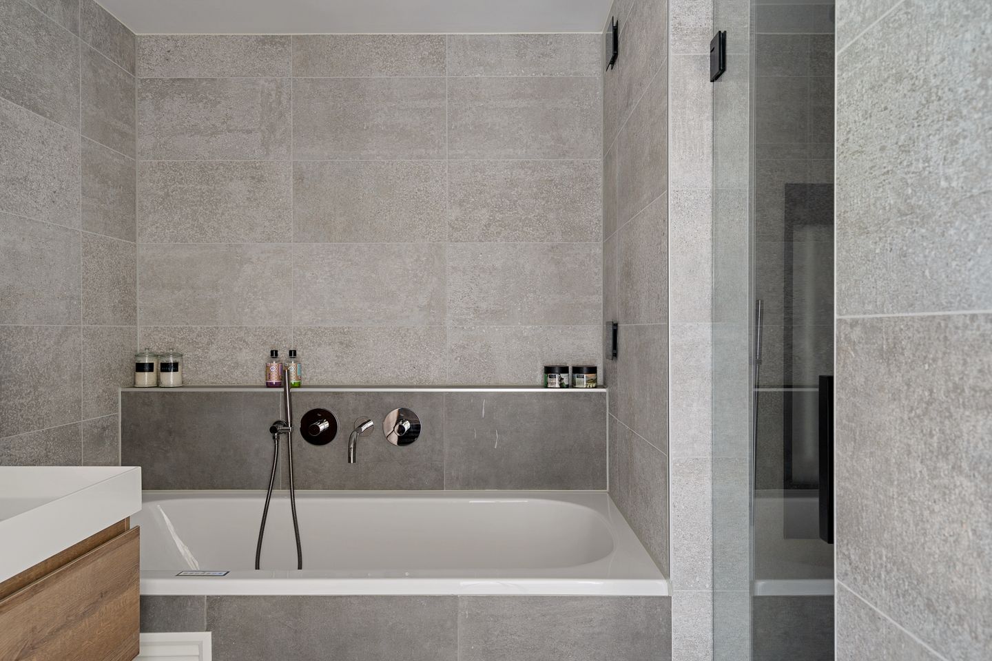 Photo 14 of Venezuelastraat 49