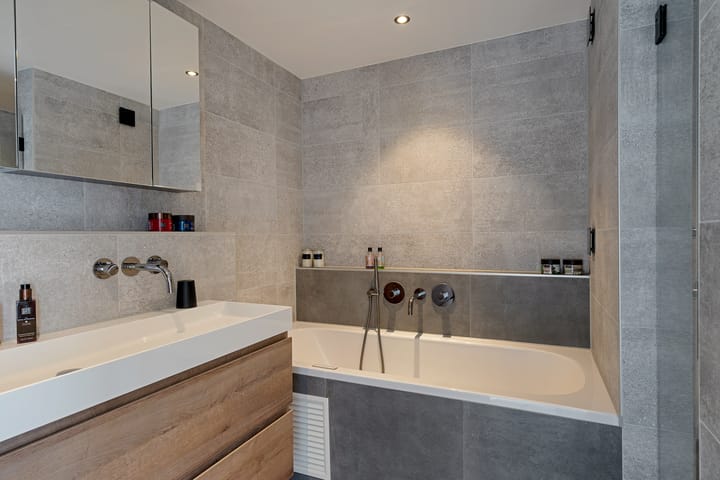 Foto 16 van Venezuelastraat 49