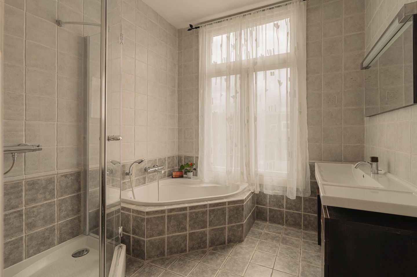 Foto 19 van Lomanstraat 15-2