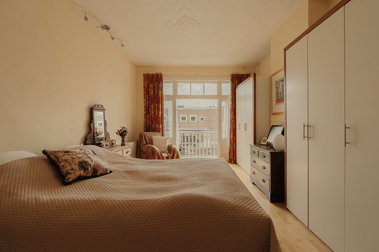 Foto 25 van Lomanstraat 15-2