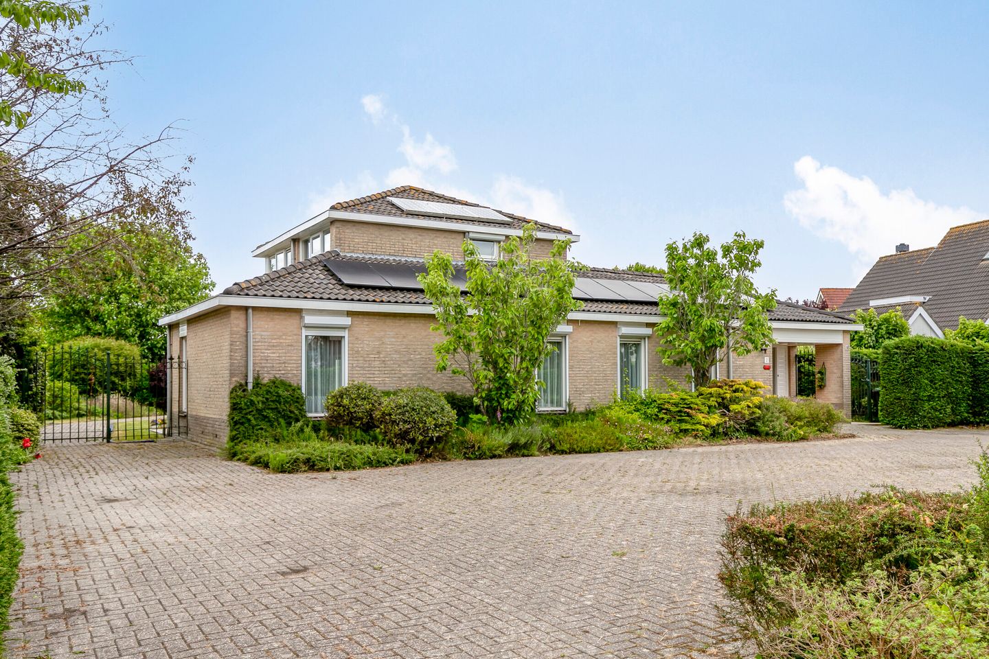 Bekijk foto 3 van Montanusstraat 2