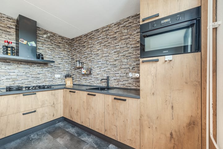 Photo 3 of Steenakkerplein 17