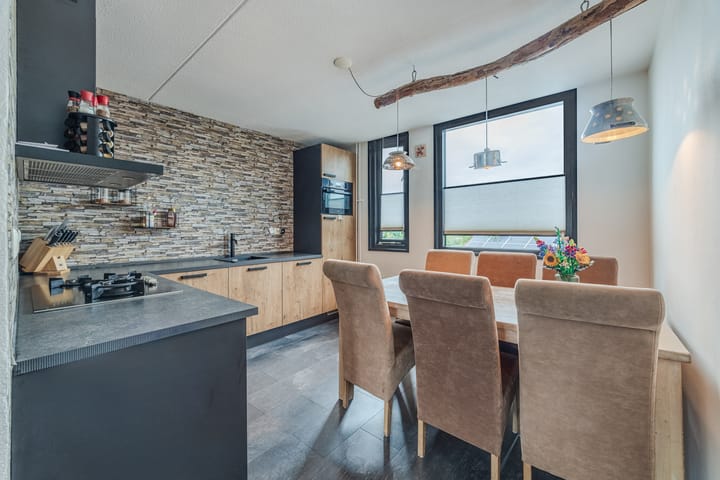 Foto 16 van Steenakkerplein 17