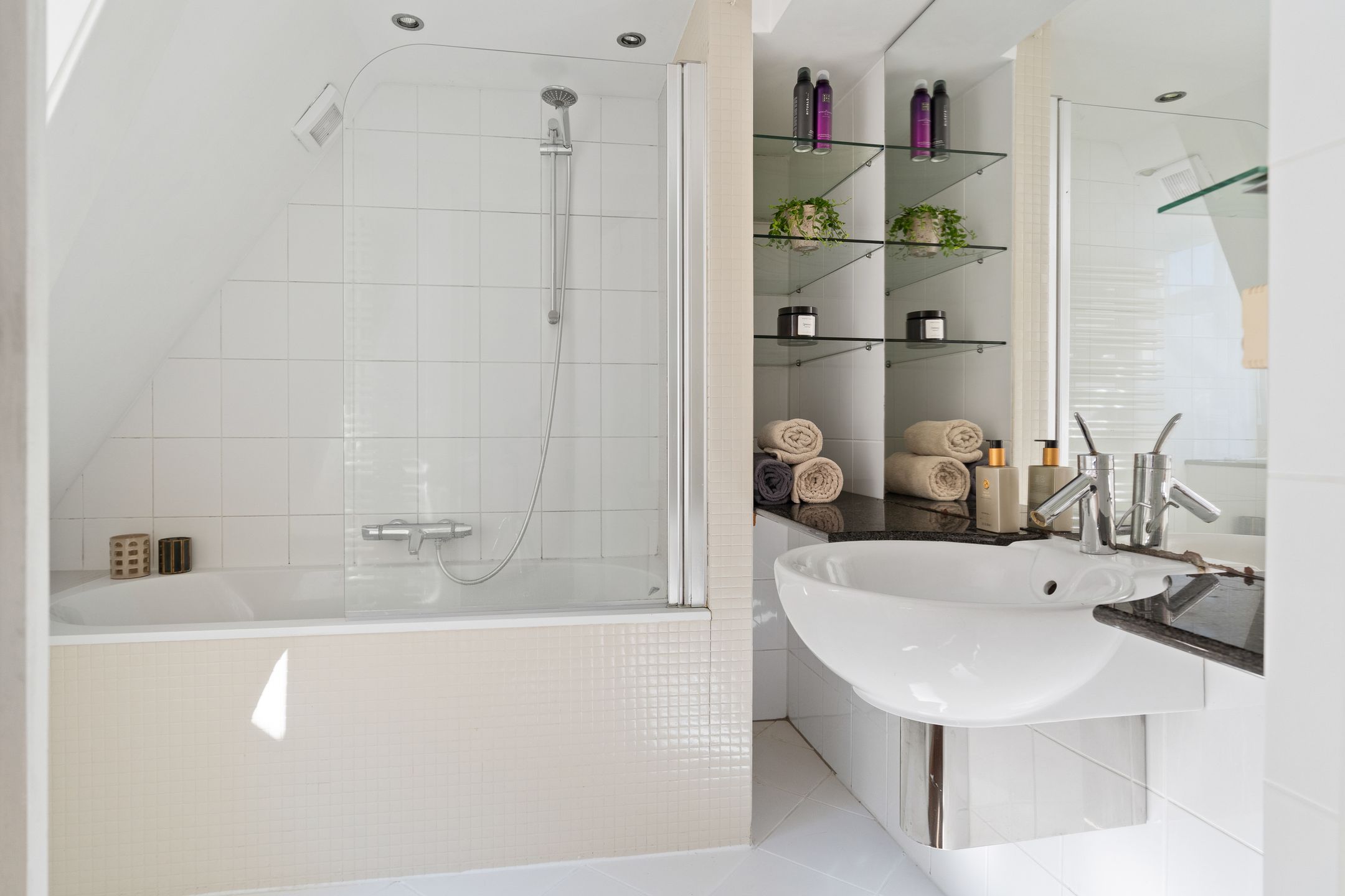 Photo 33 of Julianaweg 42