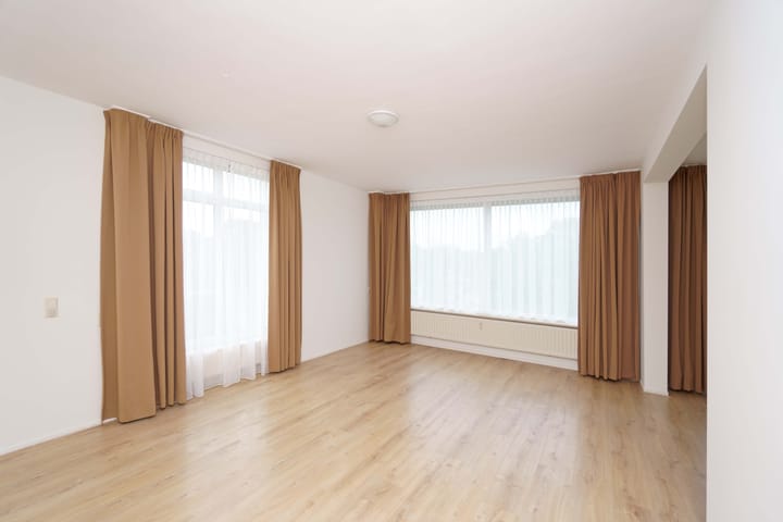 Photo 21 of Landréstraat 1057