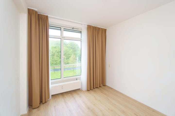 Photo 24 of Landréstraat 1057