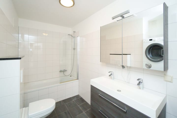 Photo 27 of Landréstraat 1057