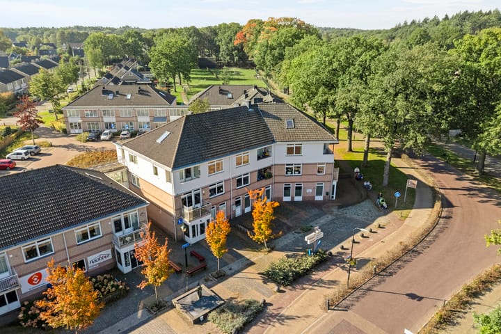 Photo 9 of Lesturgeonplein 26