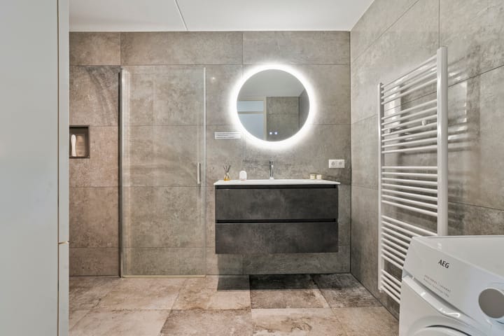 Photo 38 of Lesturgeonplein 26