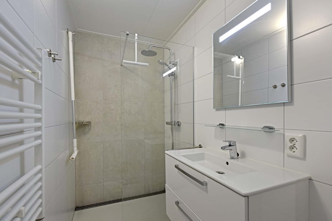 Photo 16 of Euverem 52-52