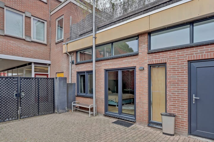 Photo 22 of Zonnebloemstraat 46-A
