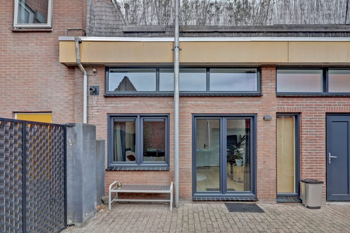 Photo 23 of Zonnebloemstraat 46-A