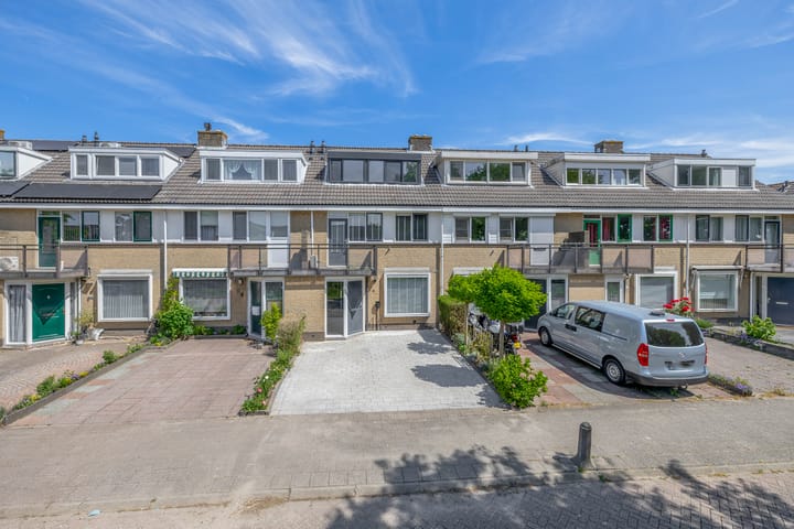 Foto 1 van Bizetstraat 4