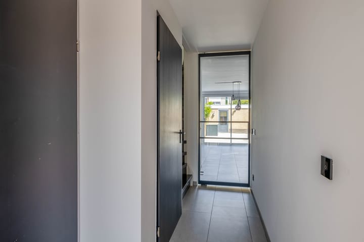 Foto 6 van Bizetstraat 4