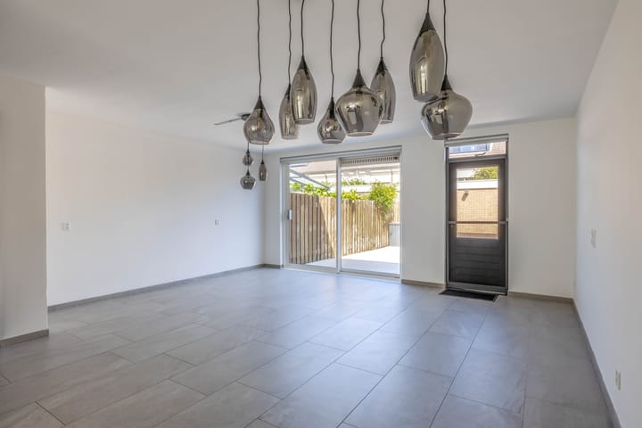 Foto 8 van Bizetstraat 4