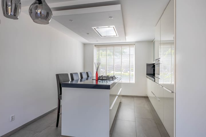 Foto 10 van Bizetstraat 4