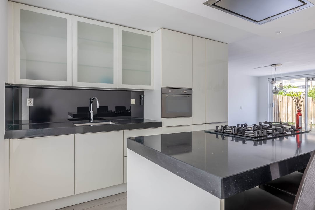 Foto 13 van Bizetstraat 4