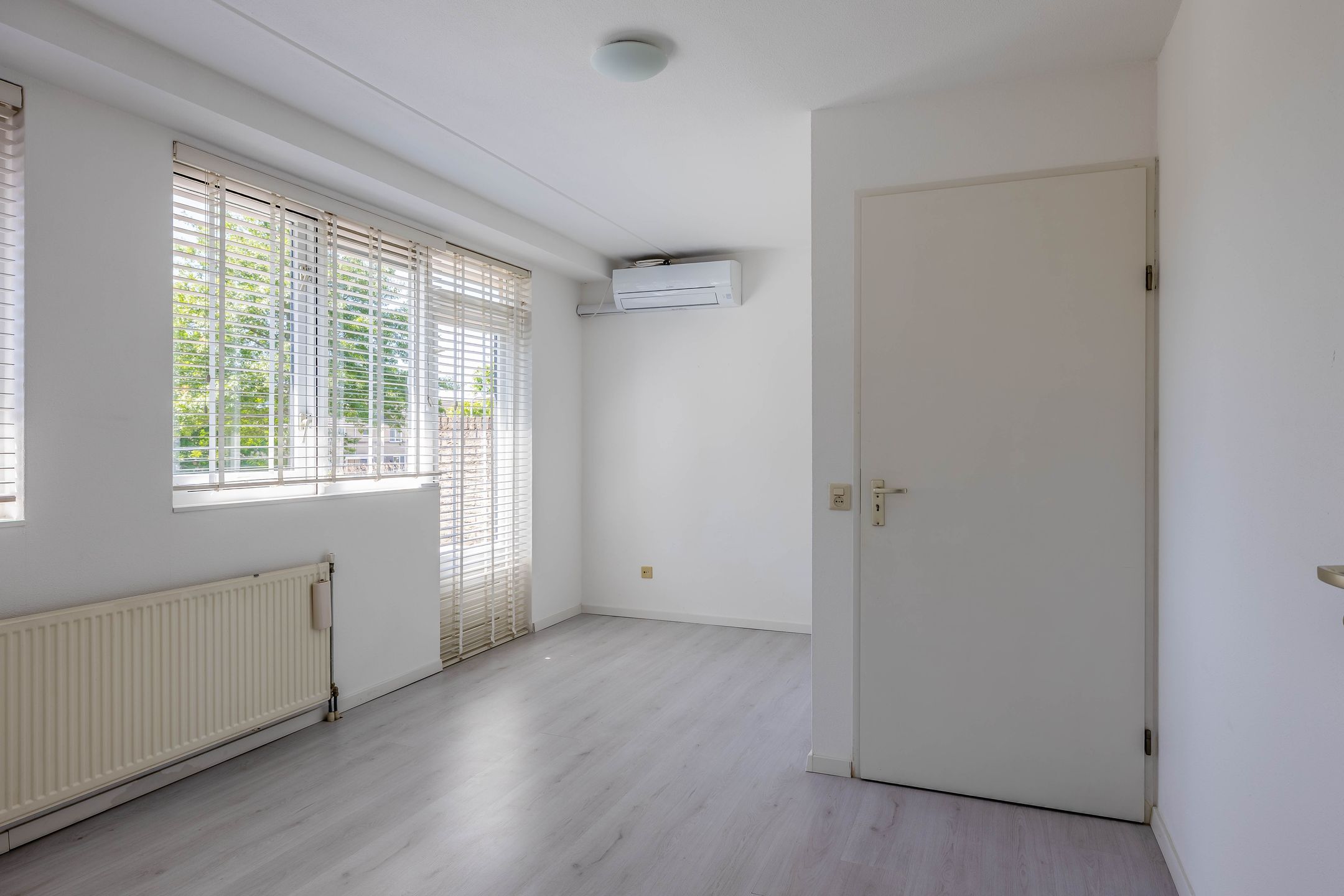 Foto 18 van Bizetstraat 4