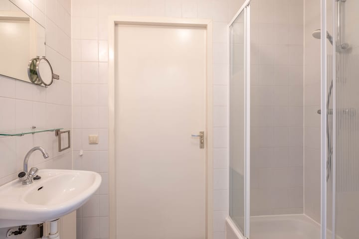 Foto 20 van Bizetstraat 4