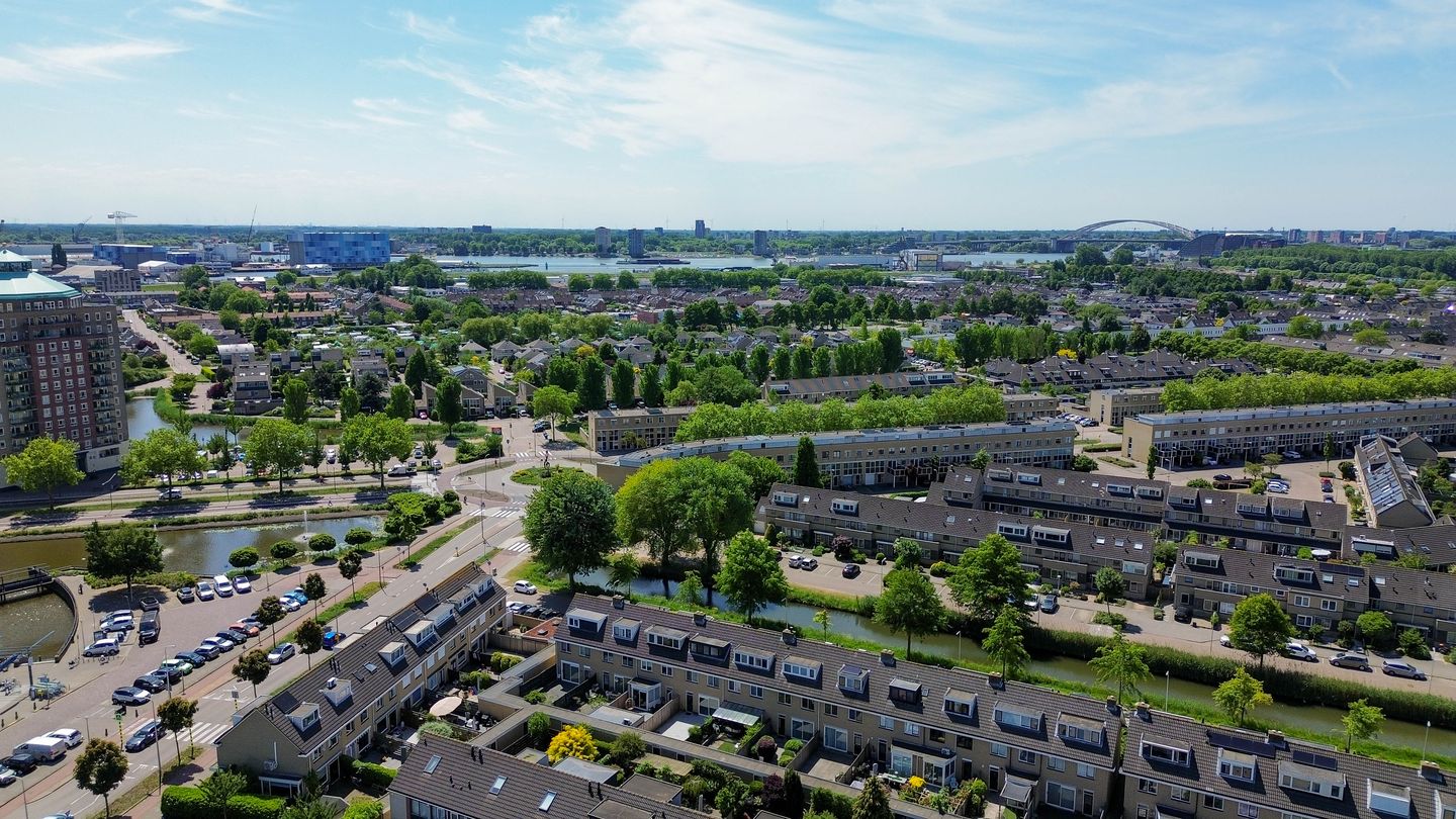 Foto 49 van Bizetstraat 4