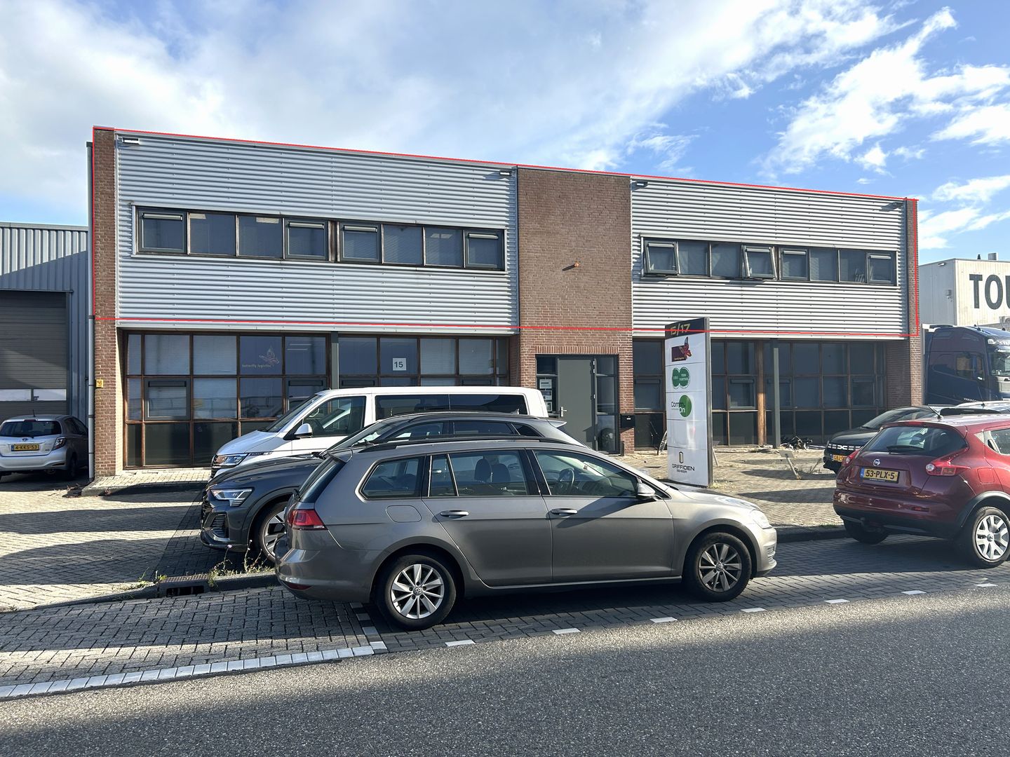 View photo 1 of Denemarkenweg 15-17