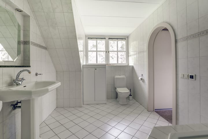 Foto 16 van Wildenburglaan 1