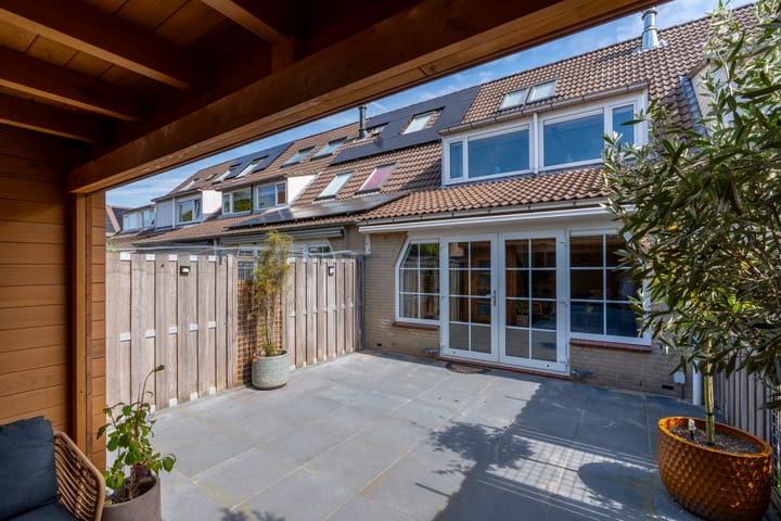 Photo 2 of Zwanenkamp 386