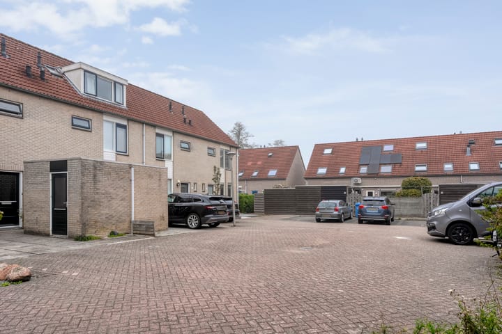 Foto 10 van Van Leeuwtemarke 14