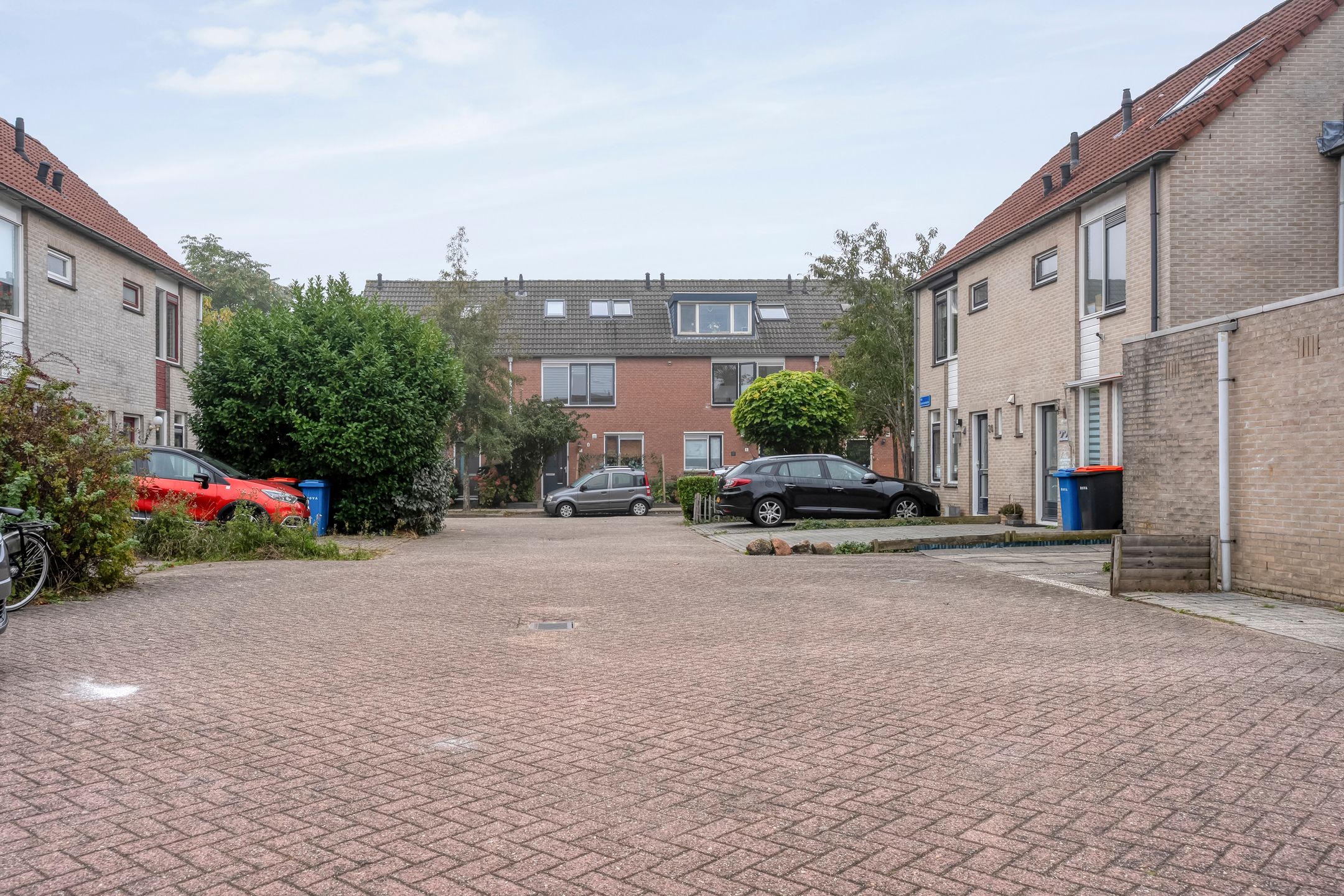 Foto 9 van Van Leeuwtemarke 14