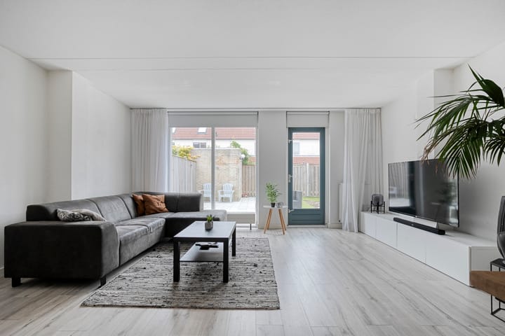 Foto 13 van Van Leeuwtemarke 14