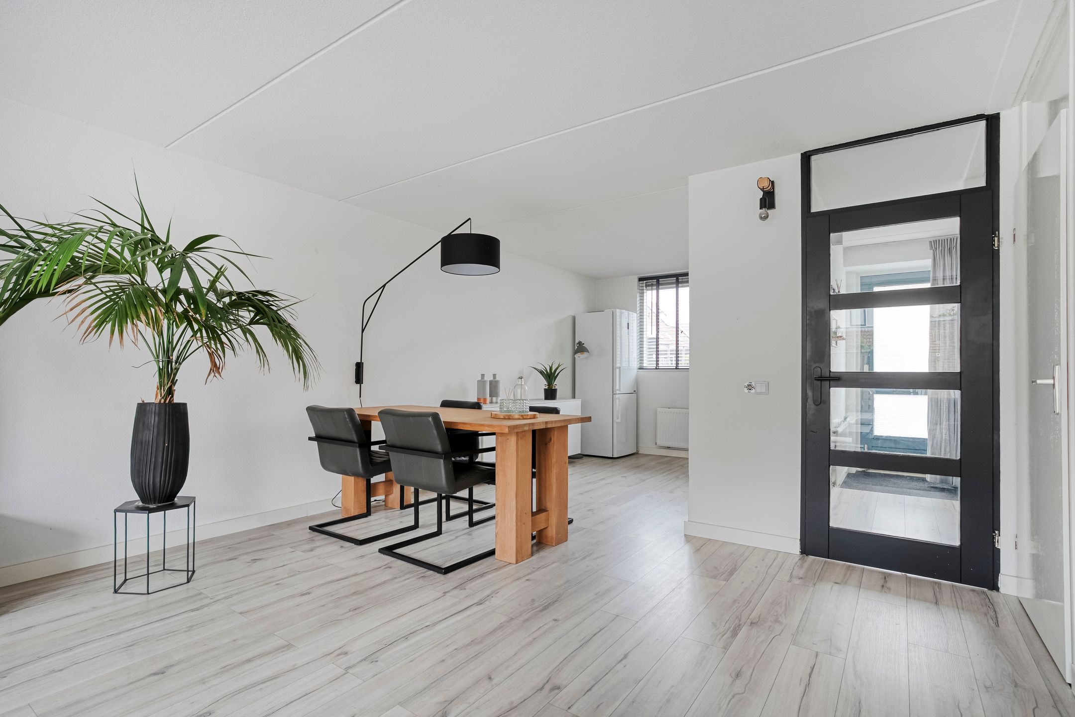 Foto 15 van Van Leeuwtemarke 14