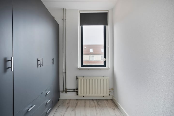 Foto 23 van Van Leeuwtemarke 14