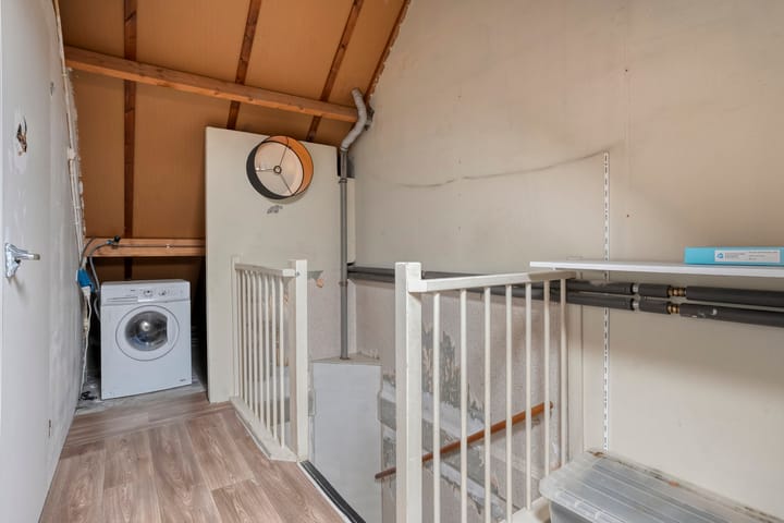 Foto 28 van Van Leeuwtemarke 14