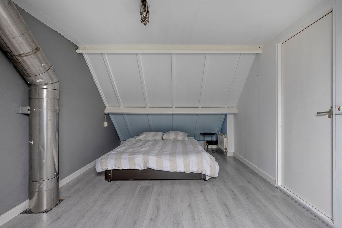 Foto 29 van Van Leeuwtemarke 14