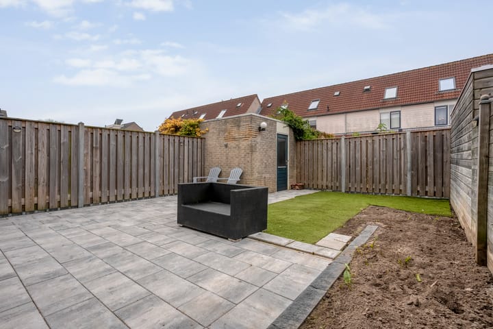 Foto 33 van Van Leeuwtemarke 14