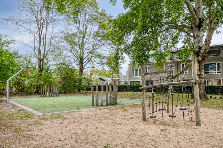 Photo 50 of Stijn Streuvelslaan 10